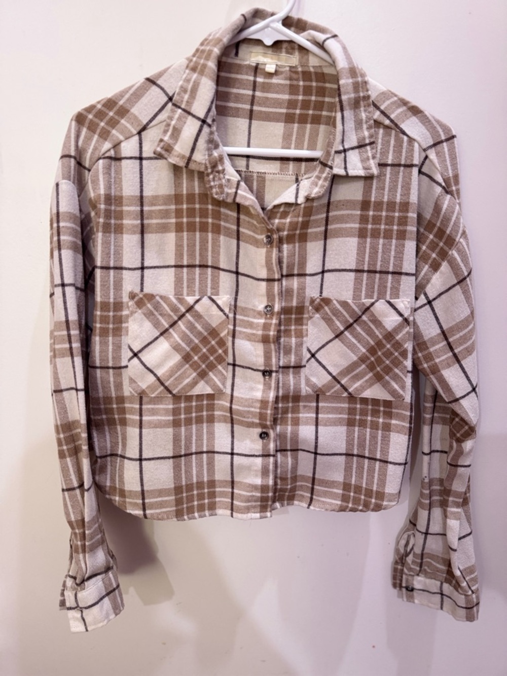 Cropped Beige Plaid Button-Up Top - Picture 3 of 6